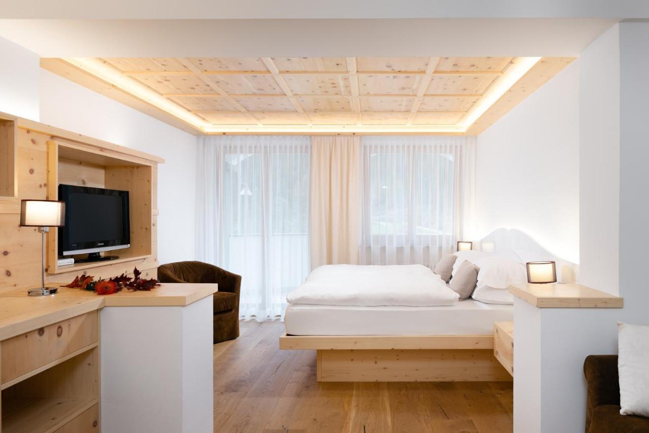 Hotel Pareda Канацеи Экстерьер фото